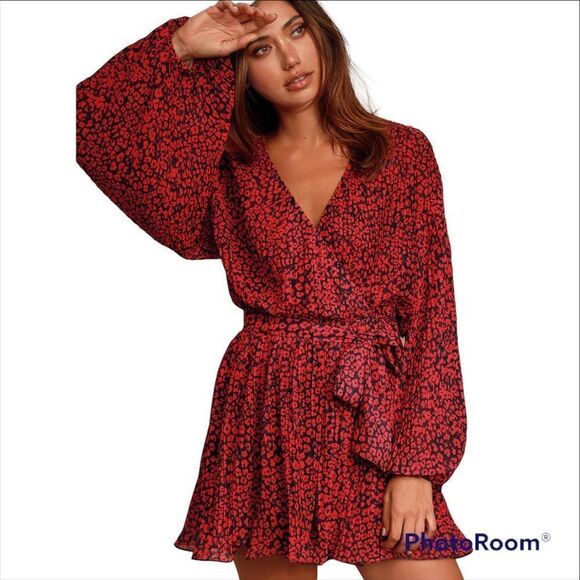 Lulus Camile Black and Red Leopard Print Pleated Romper Sz S - Picture 2 of 16